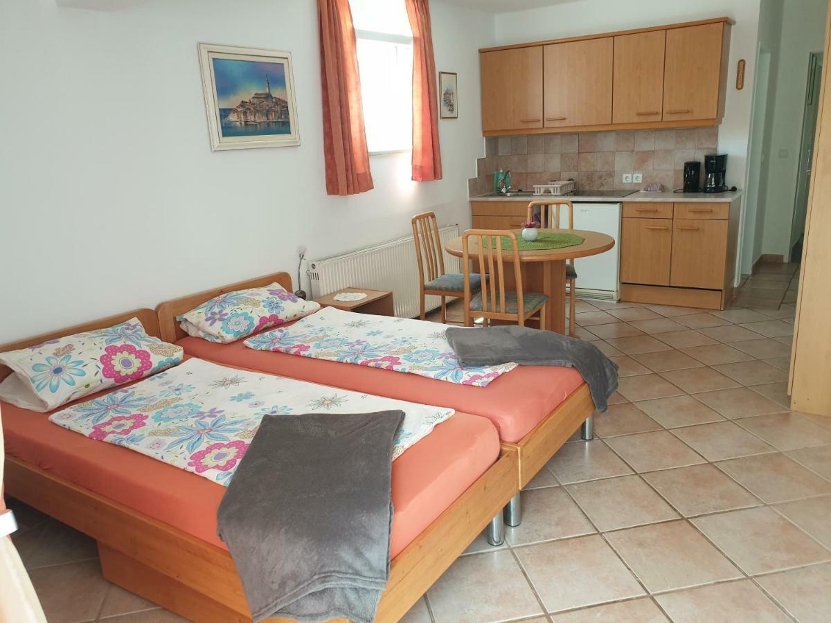 Apartmenthaus Fa Rovinj Exterior foto